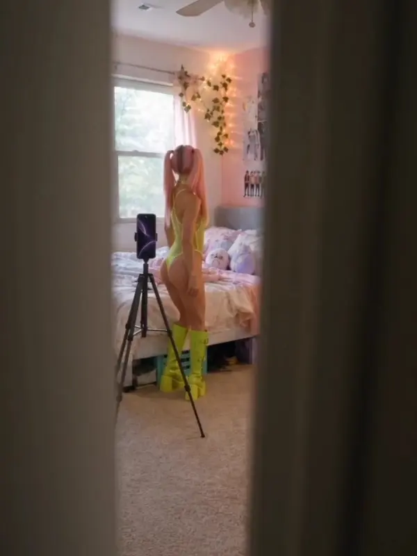 My Stepsister Thinks I’m Pathetic – Candy Shorts episode 1 frame